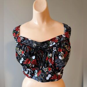 🌶️ NWT Torrid Black Floral Skull Swim Crop Top. Size 2